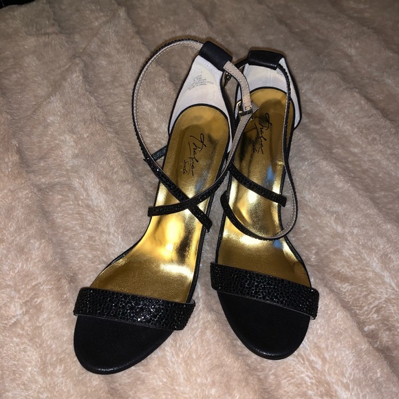 Black Heels - Picture 2 of 5